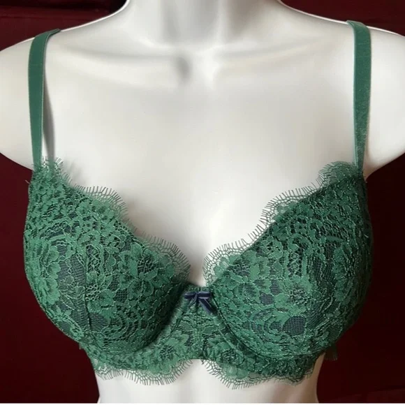 Victoria’s Secret Dream Angels Demi Lot (2) Lace Buste Underwire Bras 32DD - Picture 2 of 8